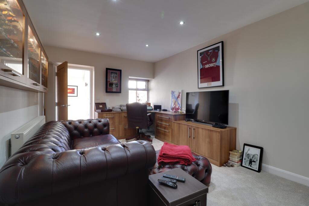 Office or bedroom 4