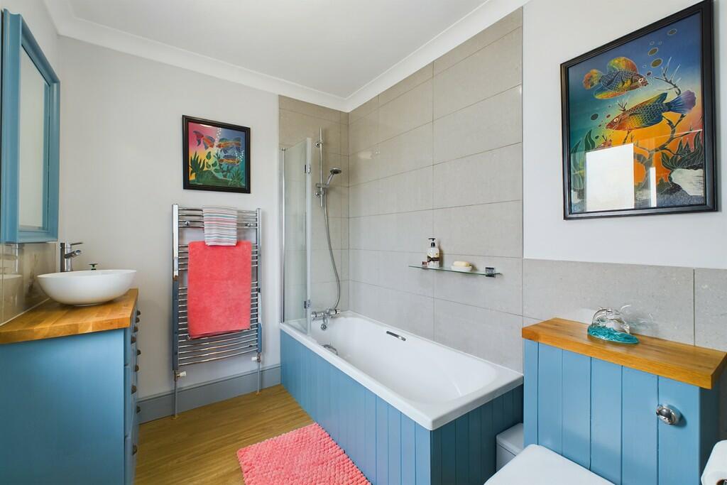 CAM01689G0-PR0401...