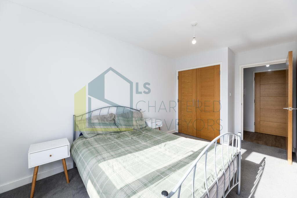 Shepperton House F10 (03 of 16)