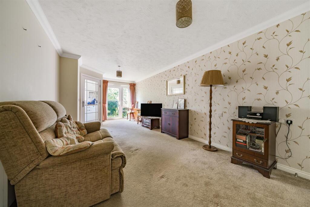 Living Room.jpg