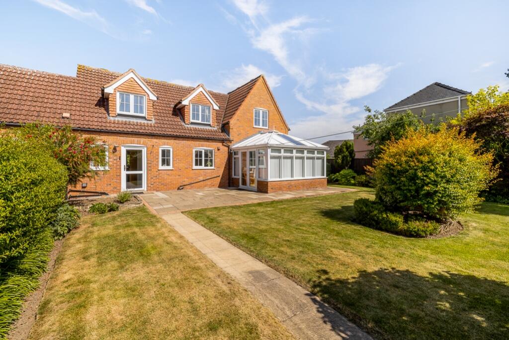 18 Mulberry Way (Spalding)-10