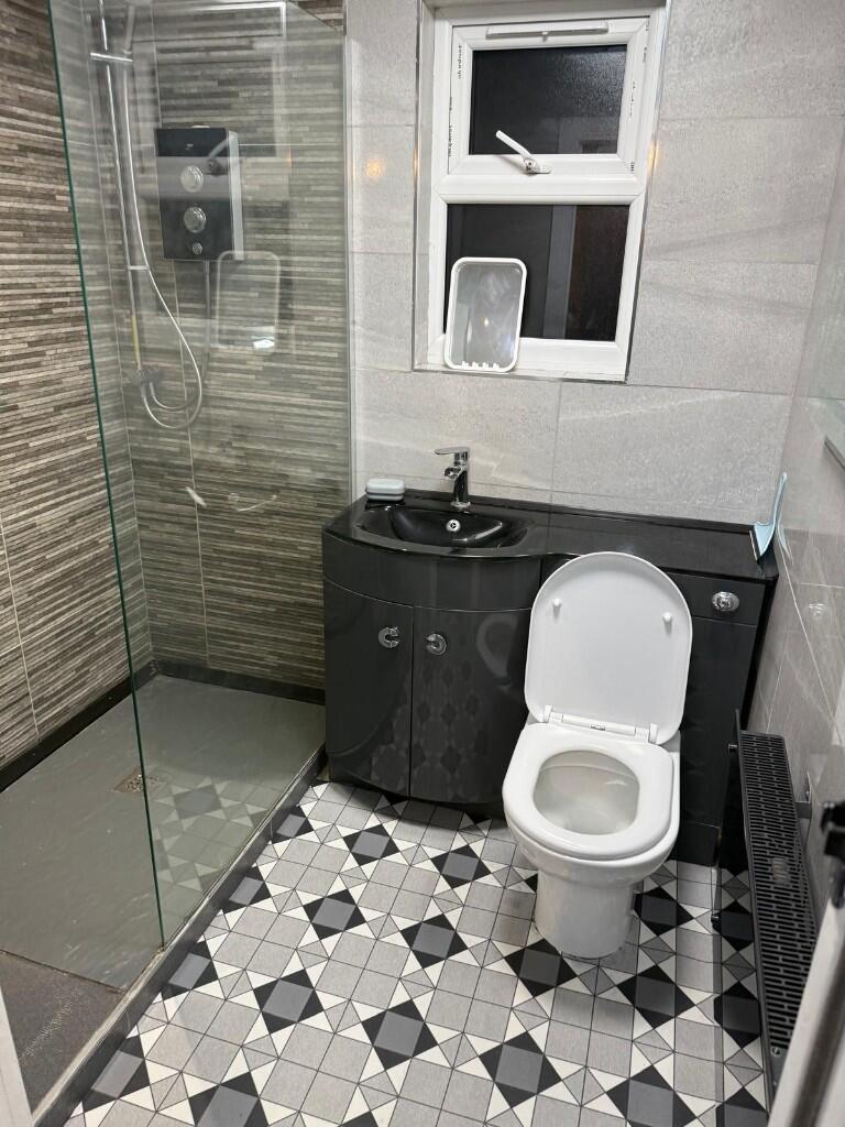 Shower room 