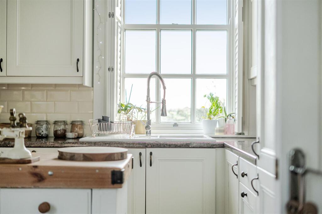 Kitchen .6