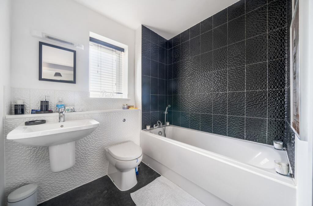 1311587-15-685d6e...