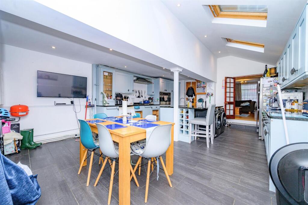 Kitchen_Diner (1).jpg