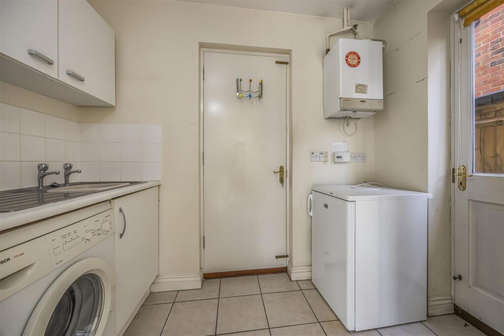 15 Teal Close, Horndean-PorticoMarketing-SoldBy-24