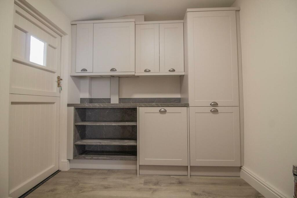 16 Whiting Street [Utility Room and Cloakroom 02] 