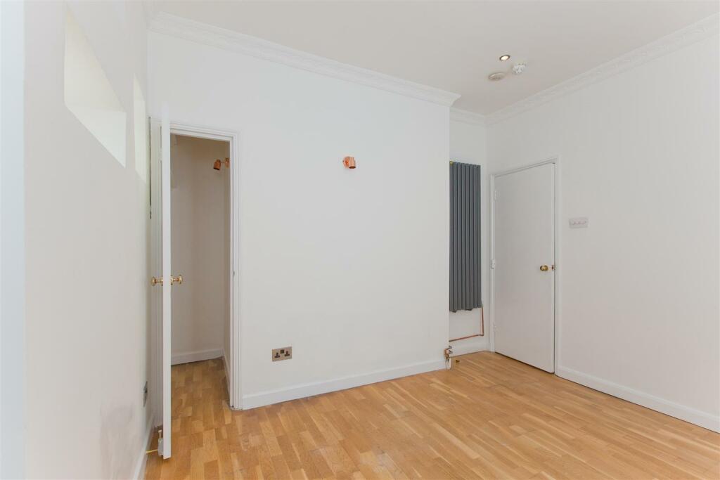 Bedroom walk in cupboard