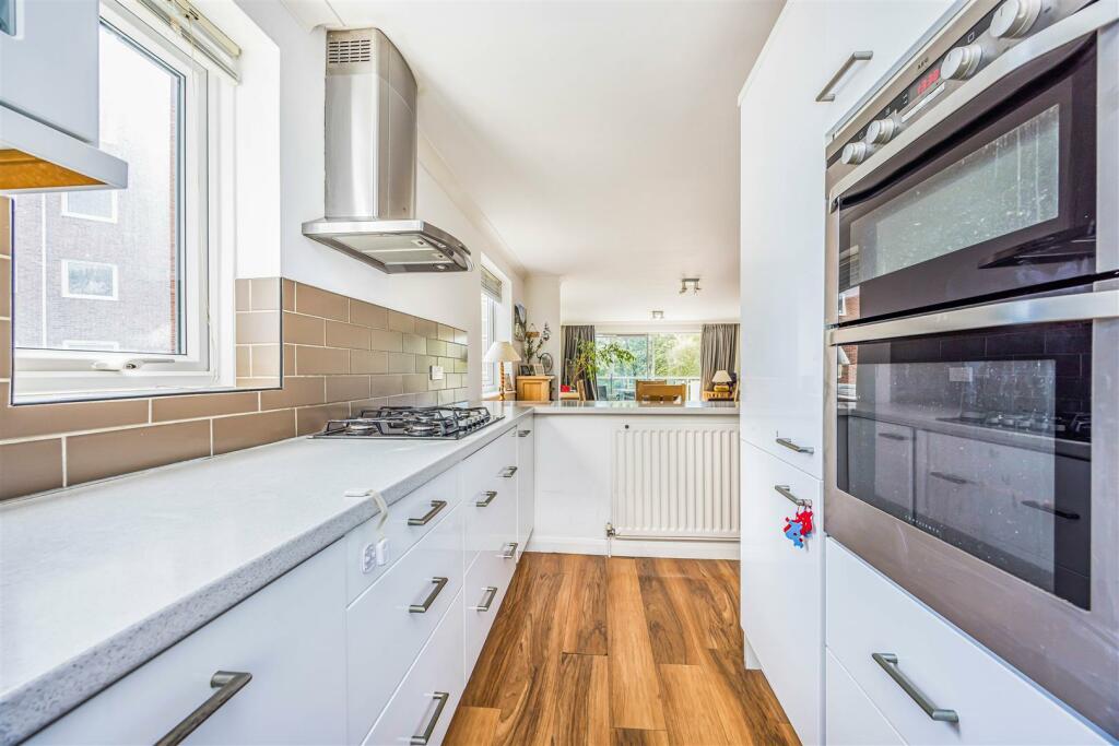 19 Viewpoint, 7 Sandbourne Road, Bournemouth-Small