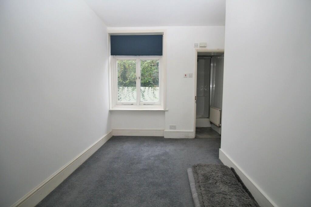 bedroom 2.jpeg
