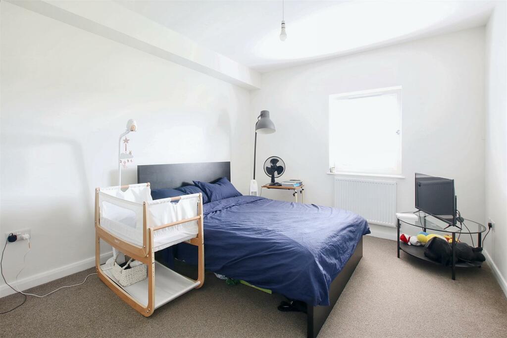Main bedroom.JPG