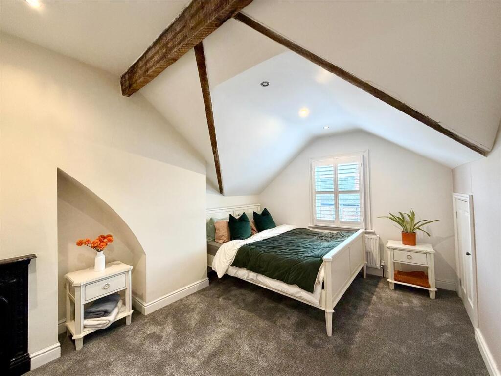 processed-885CF16F-E9F3-4FB1-99DA-E3ADC918C0C0.jpe