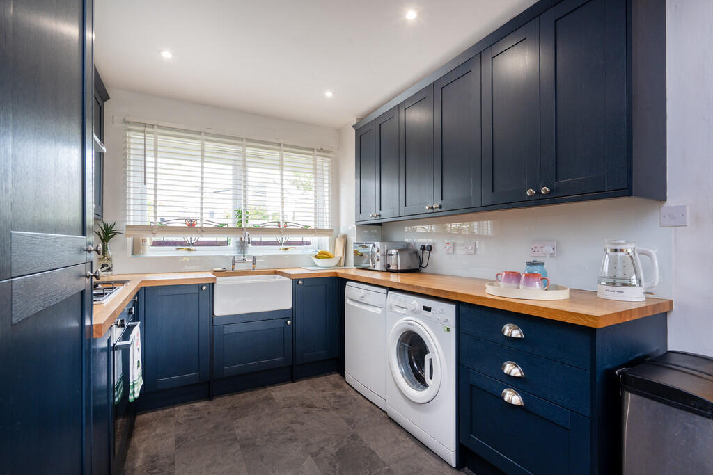 79 Glenview Drive...