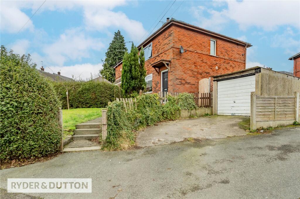 Detached Garage