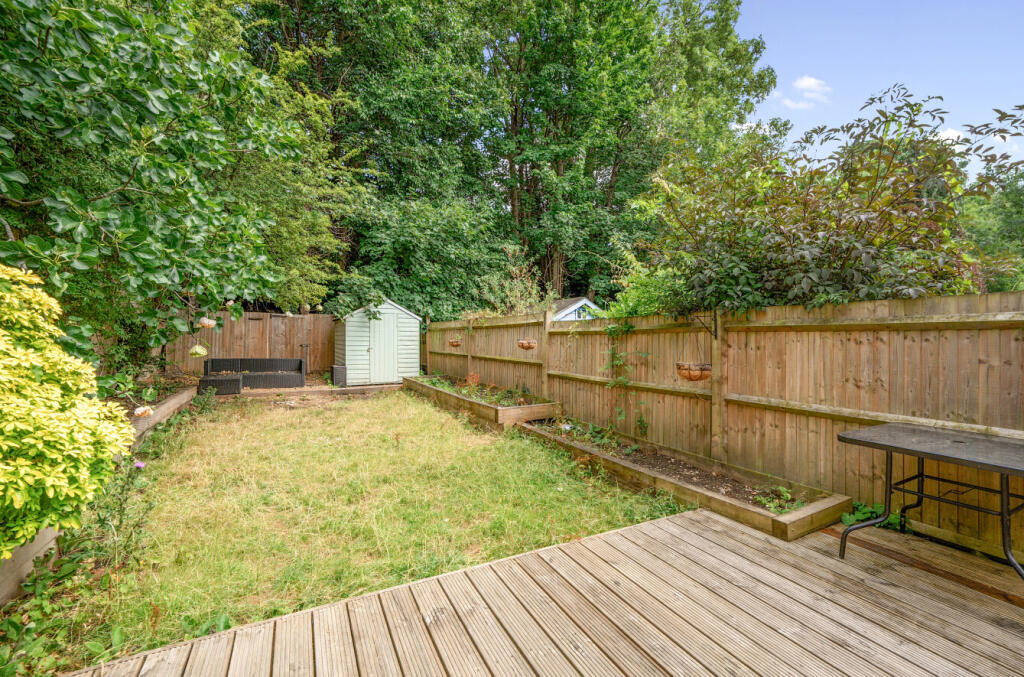 1320837-4-686bd1b...