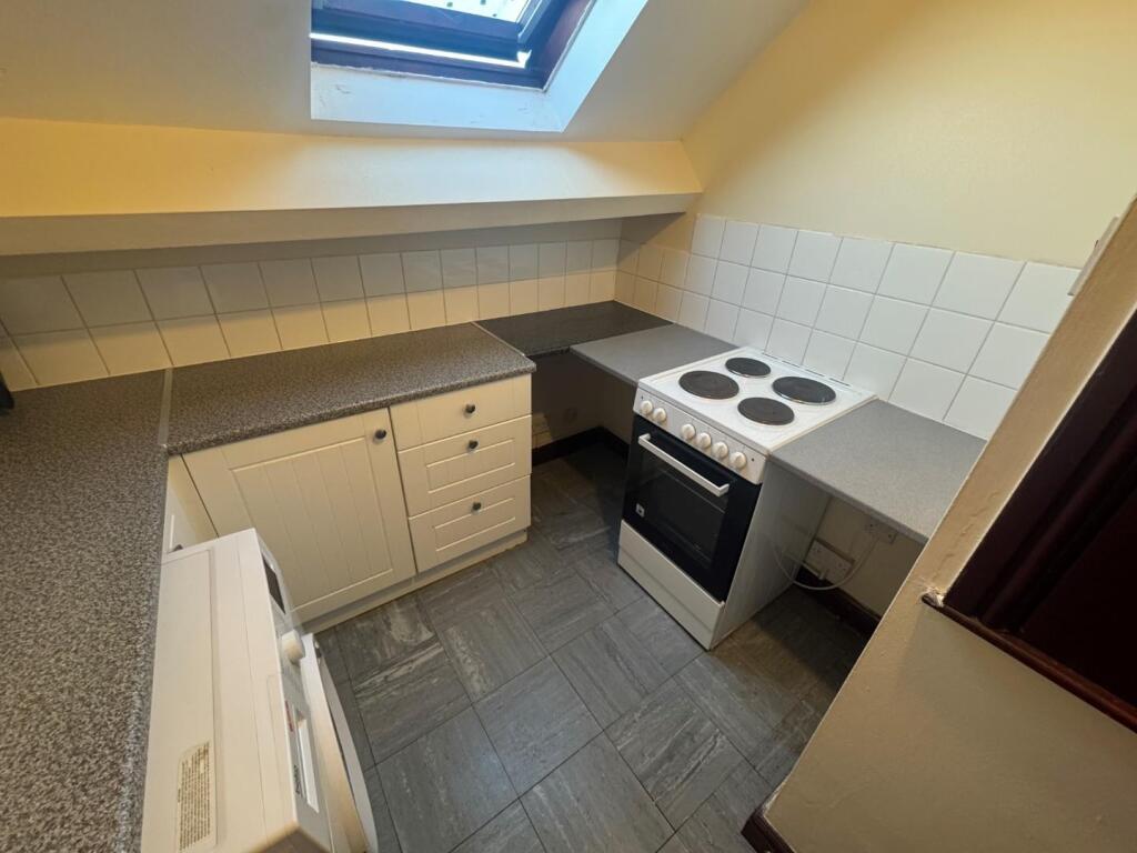 Kitchen Alt.jpg