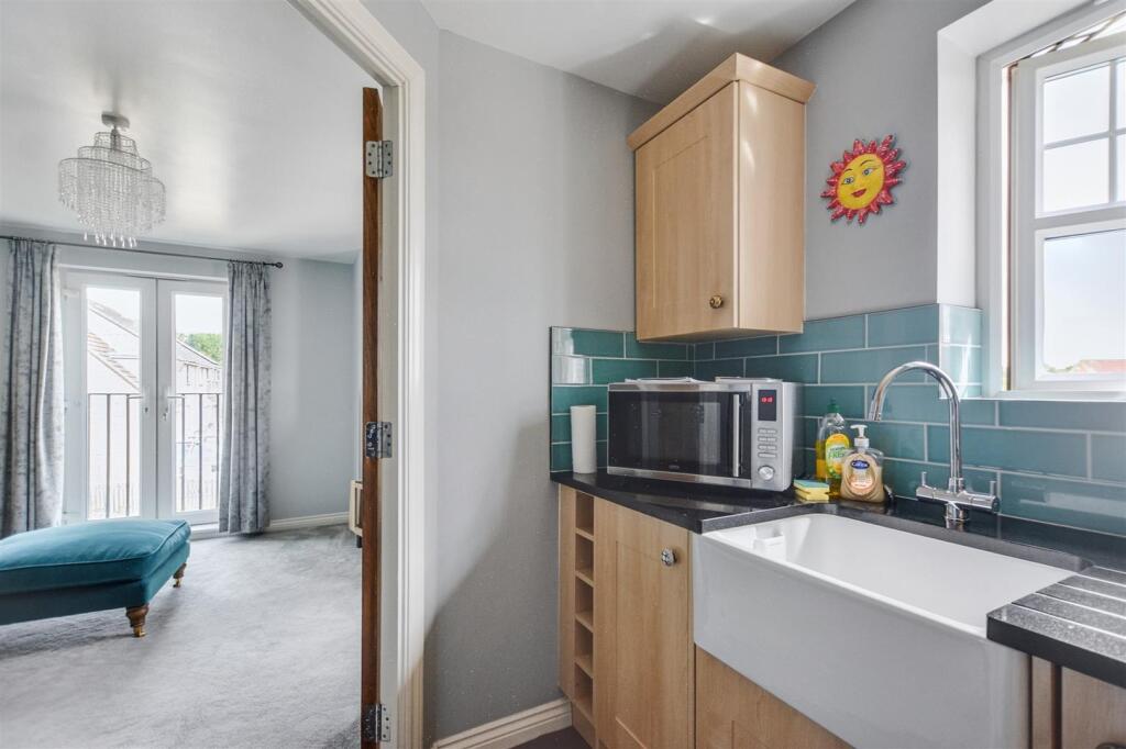 Kitchen_2.jpeg
