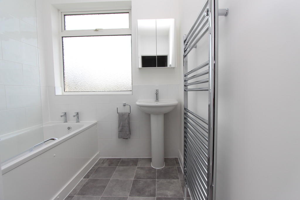 Family Bathroom S...