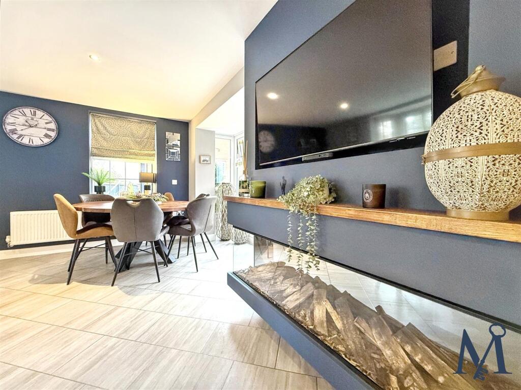 Open Plan Living, Kitchen, DIner