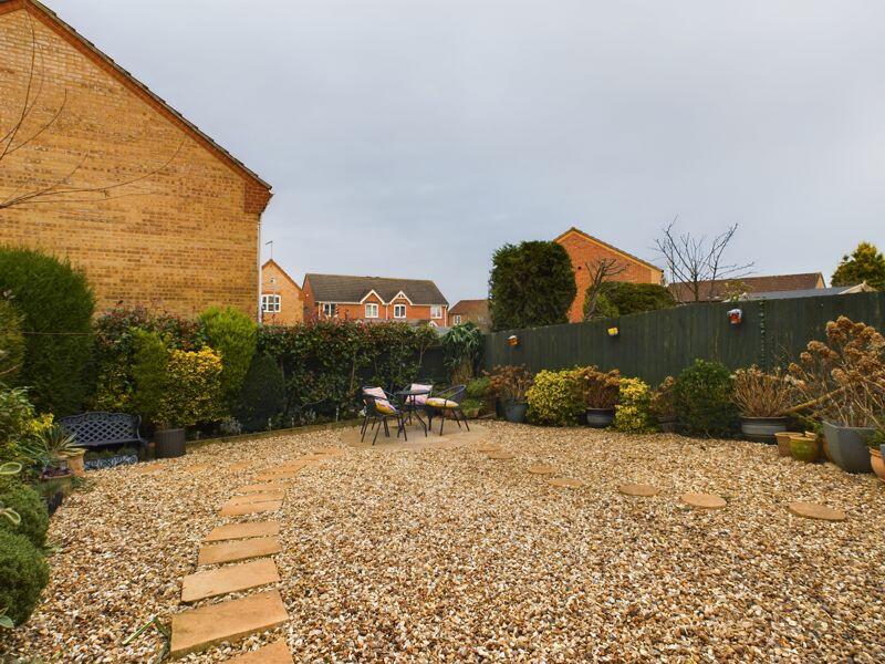 Rear low maintenance garden