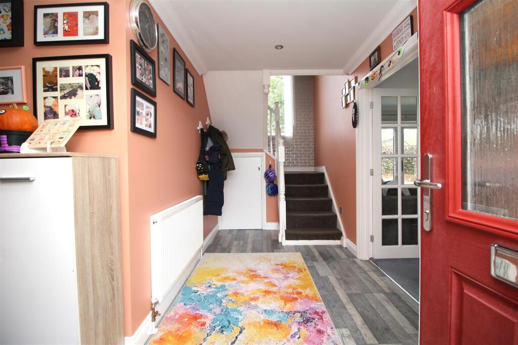 entrance hall.JPG