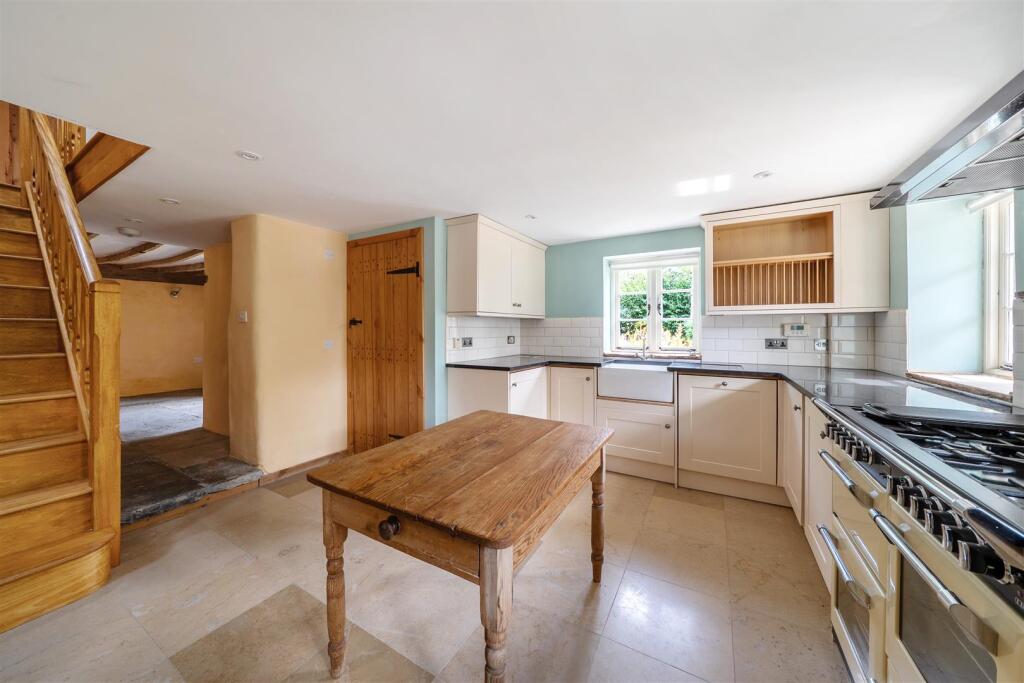 Kitchen / Breakfast Room