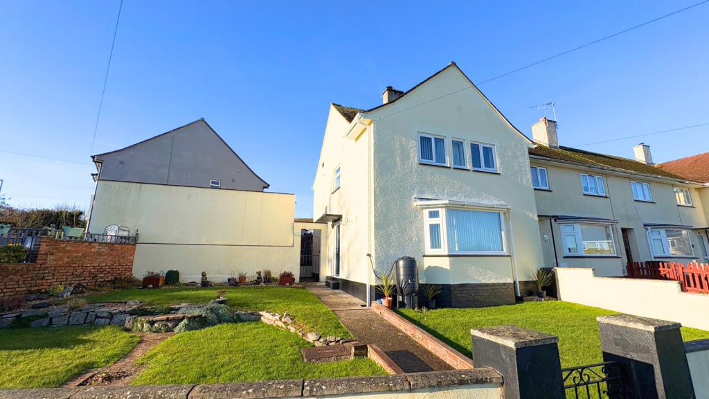 Avon Road, Shiphay, Torquay, TQ2 7LT