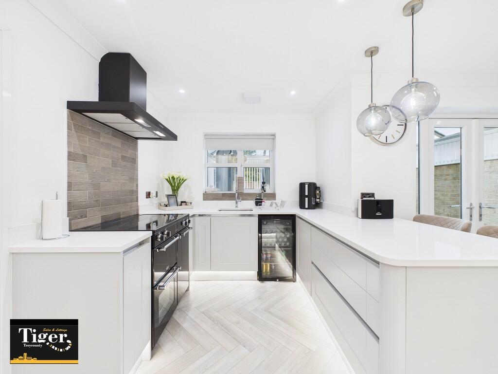 CAM03440G0-PR0436...