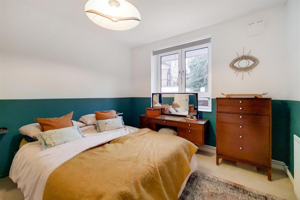 3_Main Bedroom-1.jpg