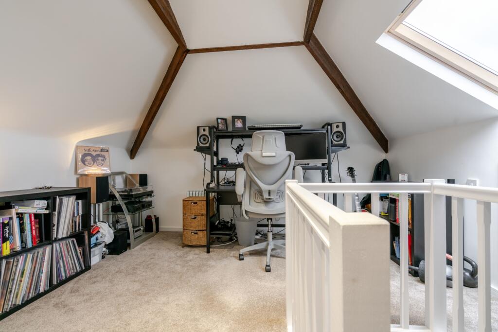 Loft Space - Ashton Lane - EweMove