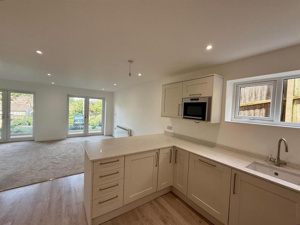 66 pr 25 open plan kitchen.jpg