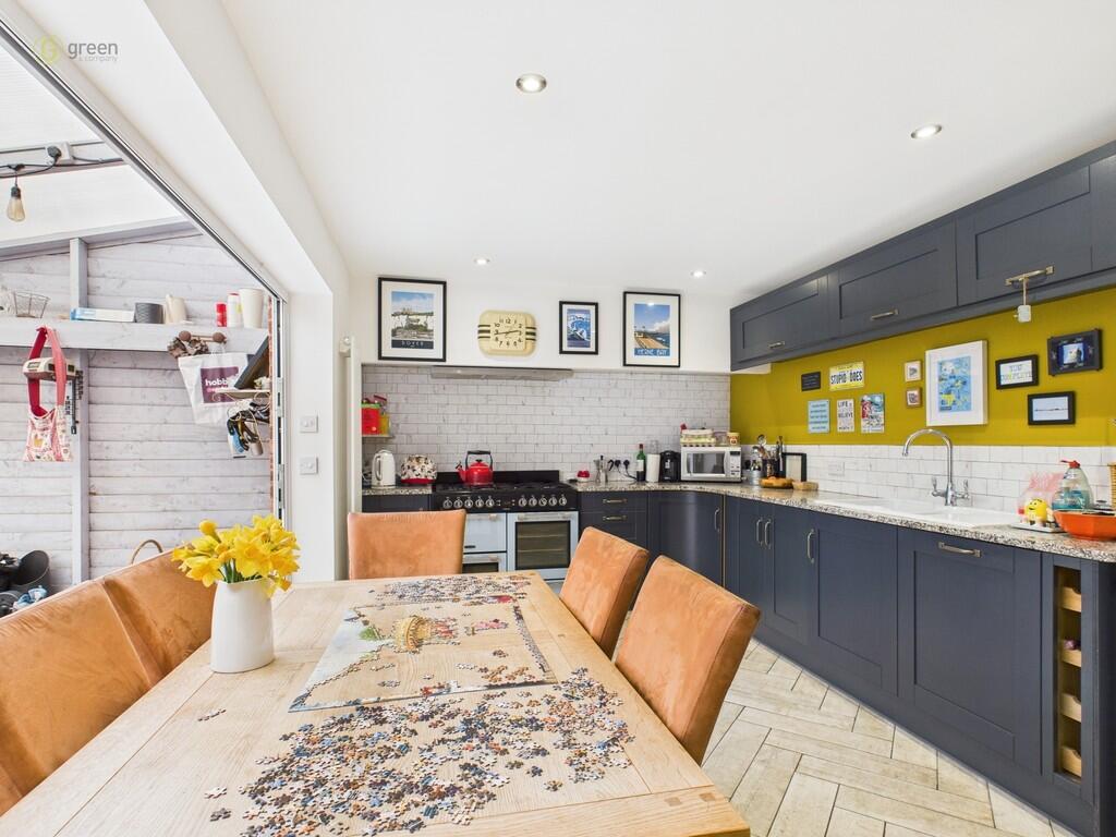 CAM03830G0-PR0129...