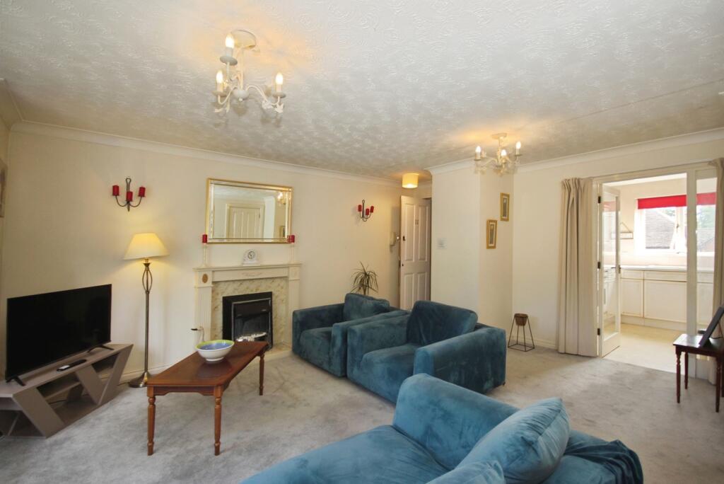 Light &amp; Spacious