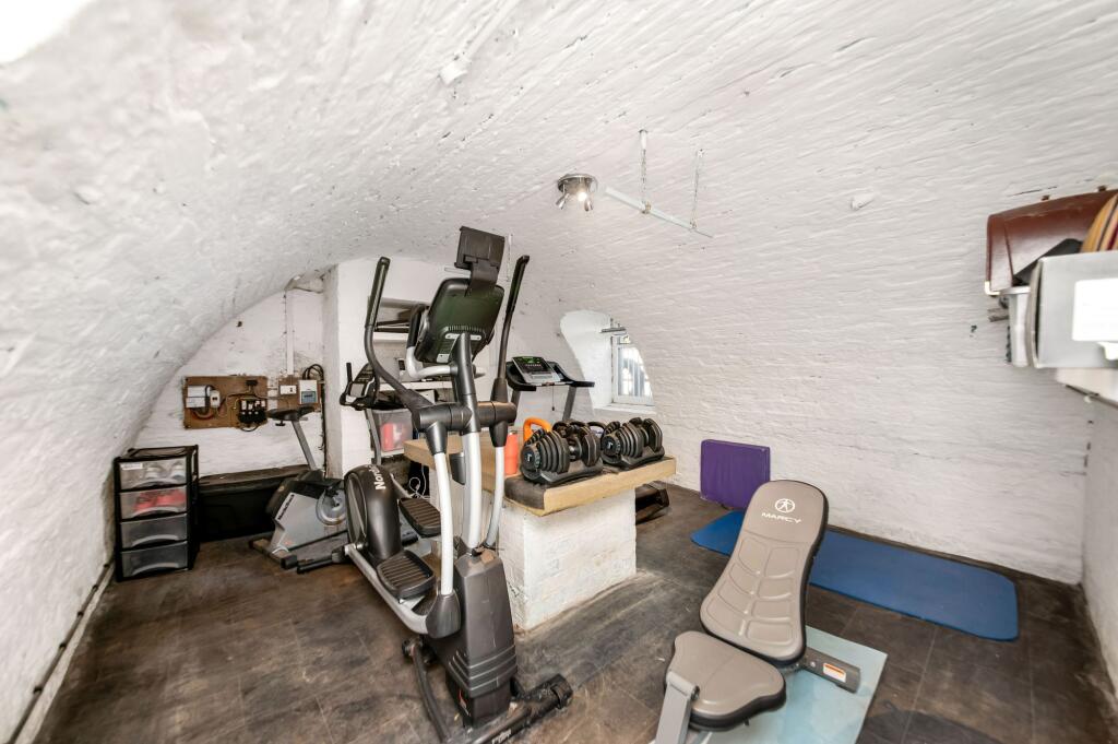 GYM