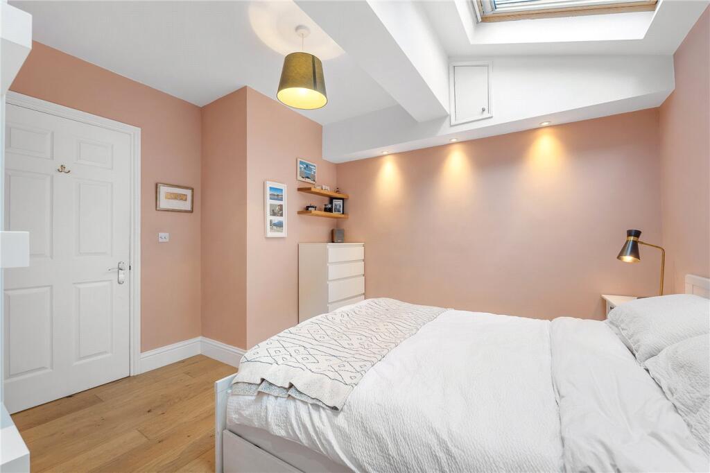 Double Bedroom 1 P2