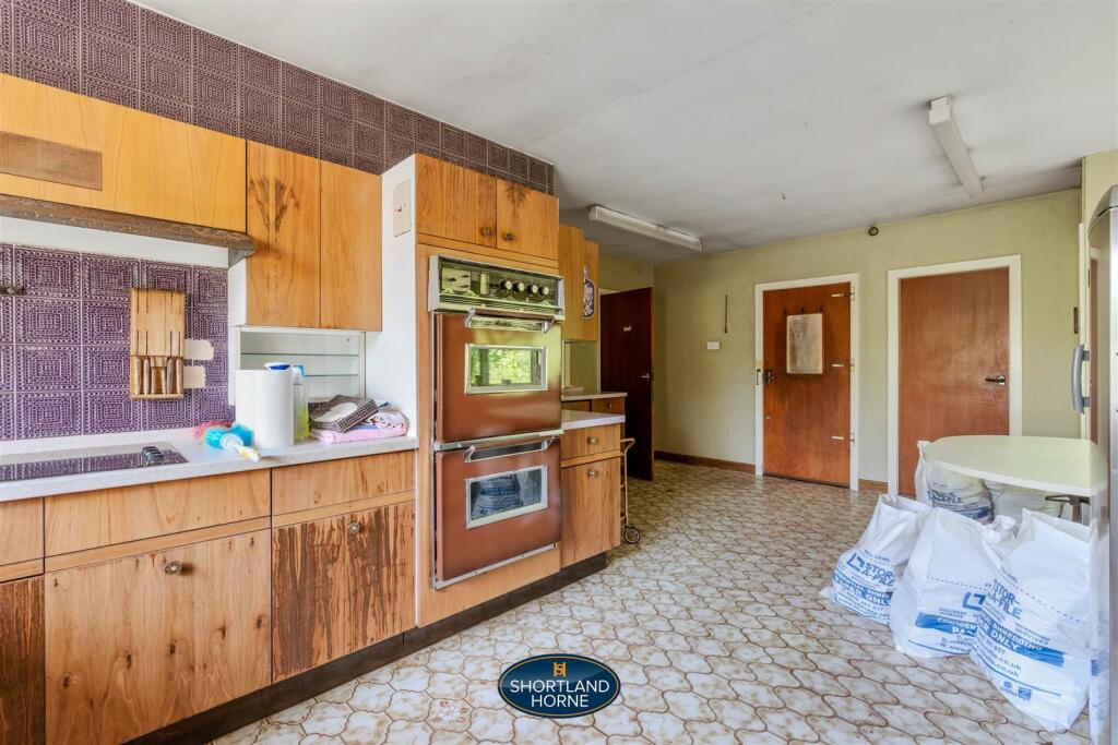 143 Kenilworth Rd (13 of 29).jpg