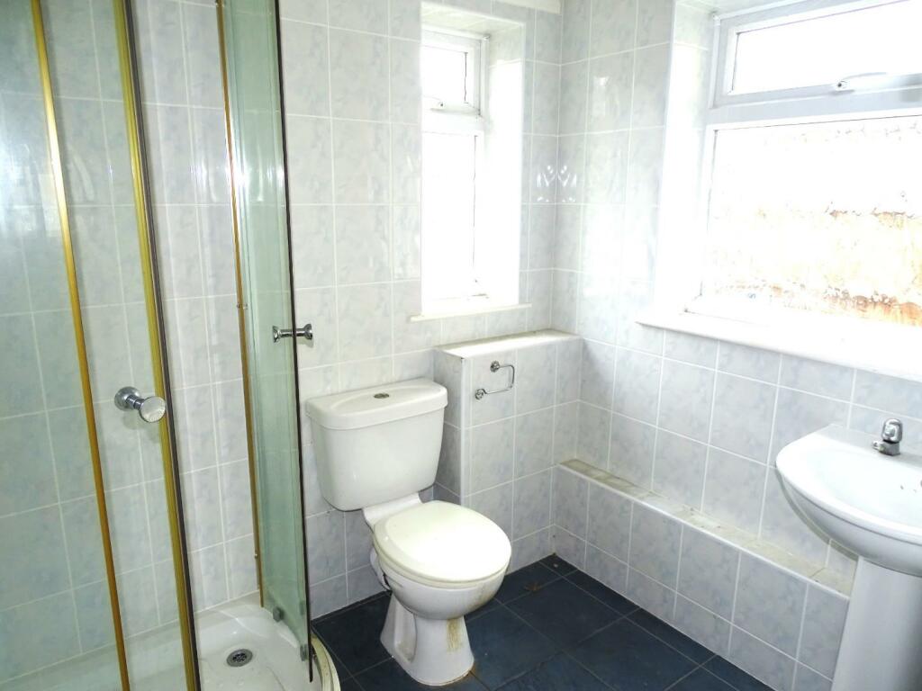 SHOWER ROOM/CLOAKROOM