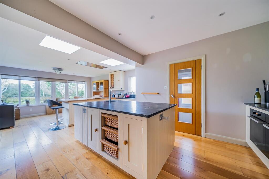 1255997 (17) (1)(1).JPG