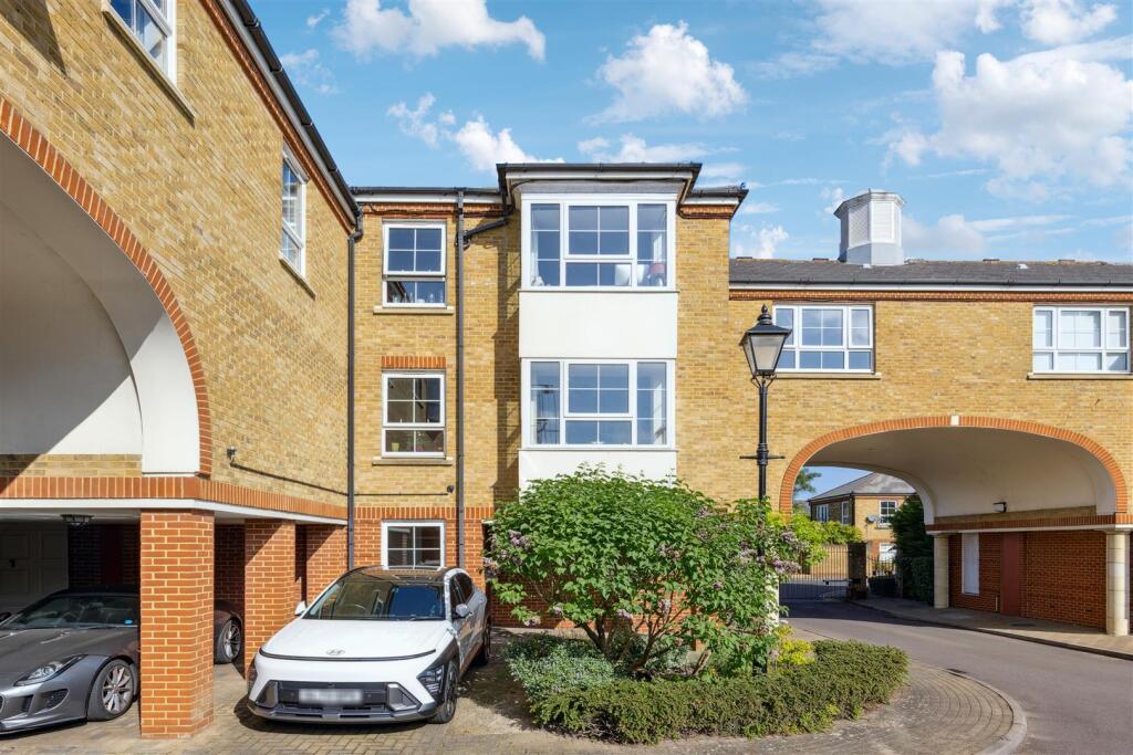 Malthouse Drive, W4 - FOR SALE