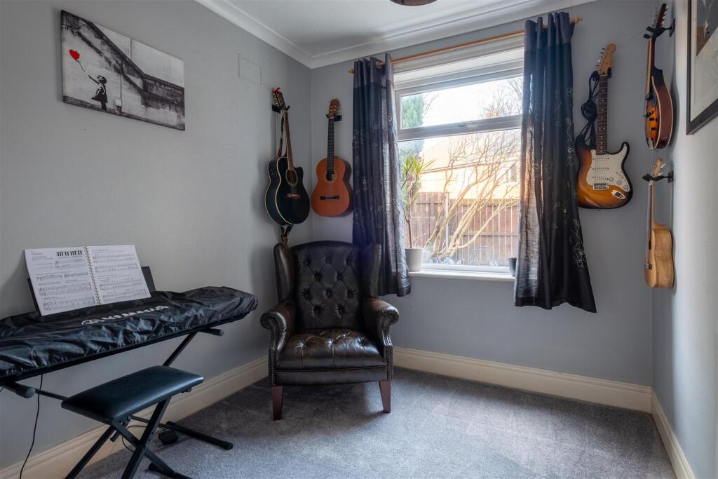 42 Redcar Road-6.jpg