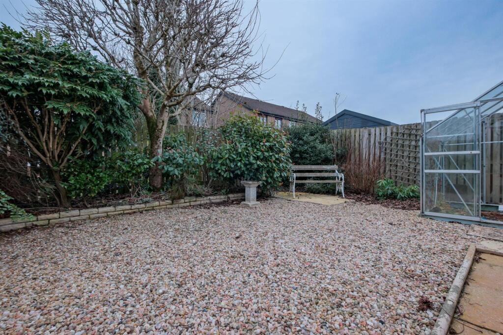 005-3 East Ave, Carluke ML8 5TS.jpg