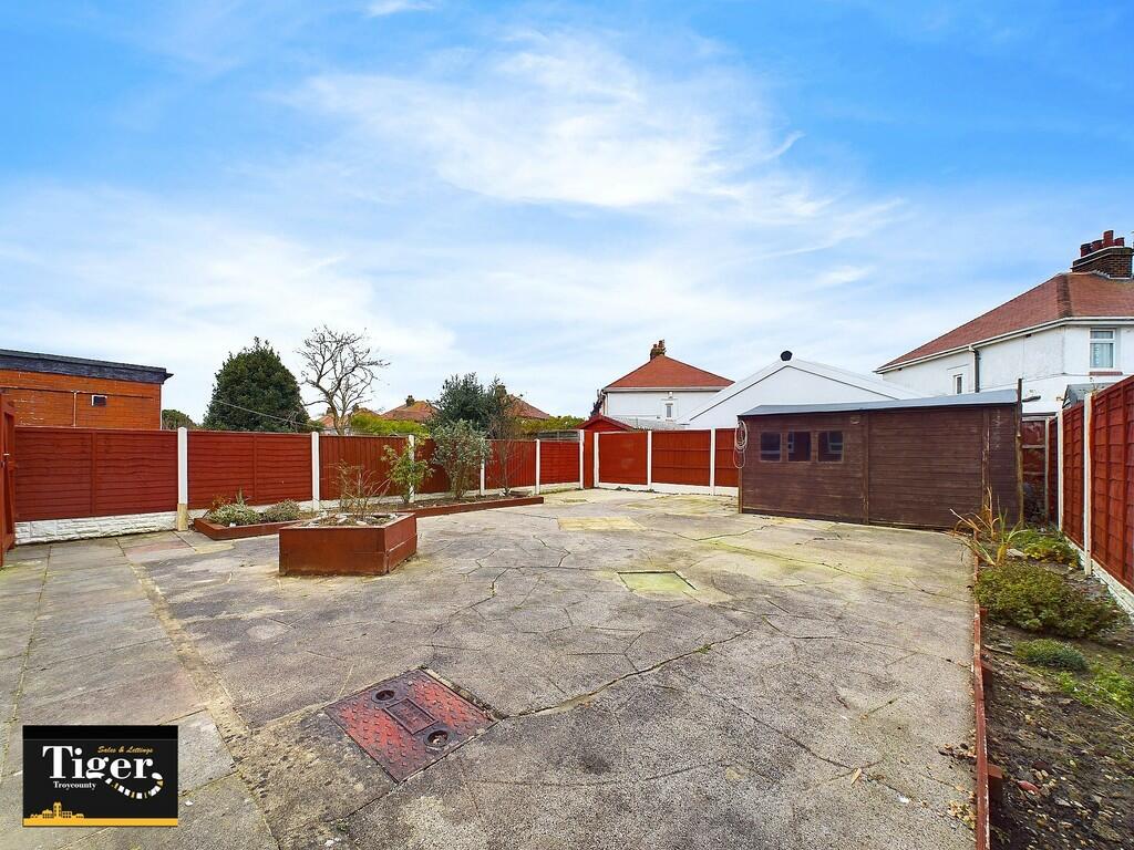 CAM02176G0-PR0432...