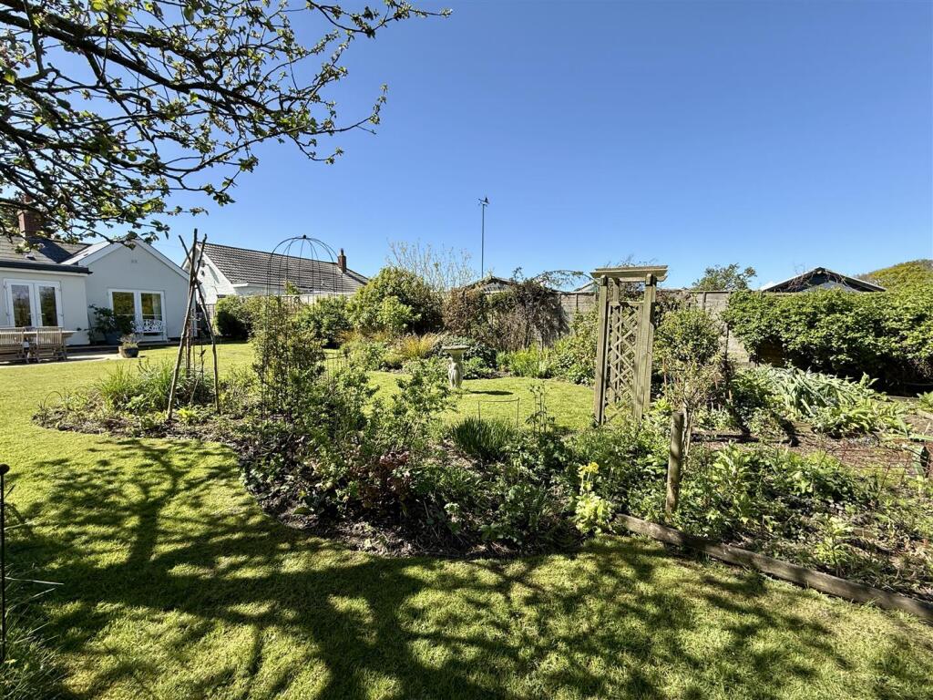 Rear Garden: