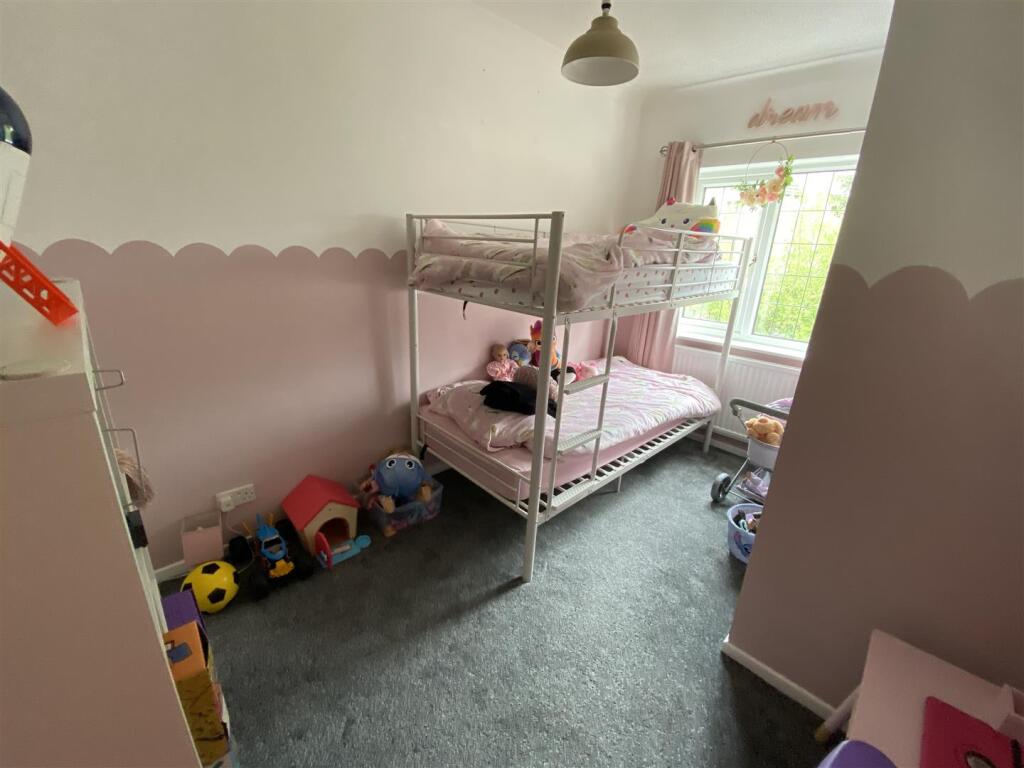Bedroom no.2: