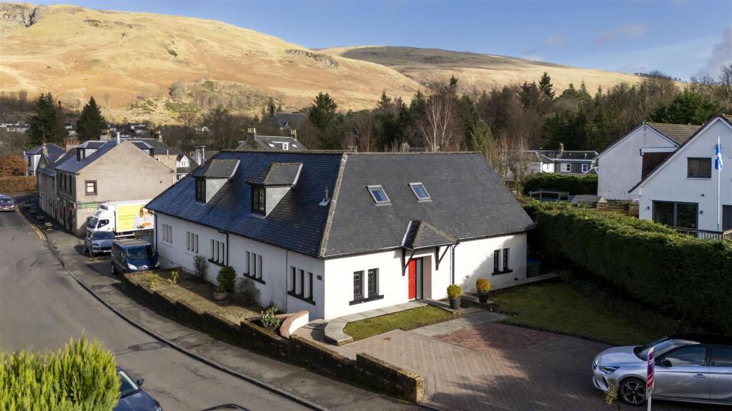15B_OLD_MUGDOCK_ROAD_STRATHBLANE_001.JPG