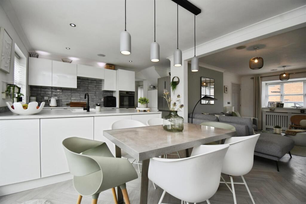 Dining Kitchen
