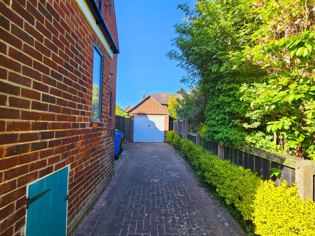 48a9f8c5-977e-451b-aed2-f4ed39127ff8