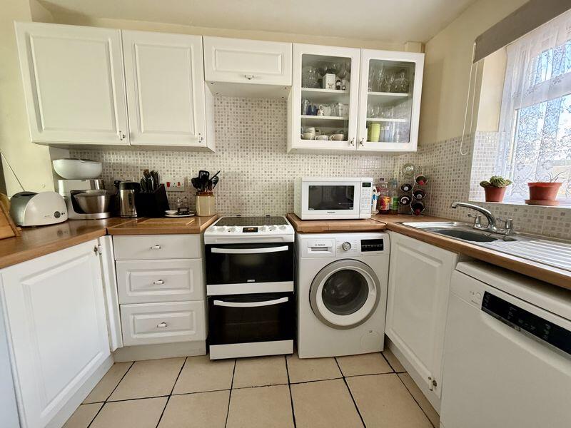 Acorn Avenue, Cowfold