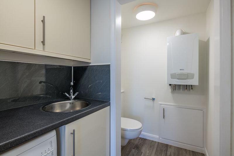 Utility &amp; cloakroom