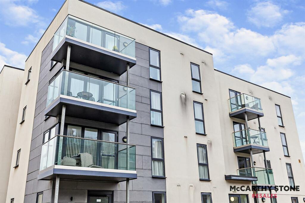 8594659-exterior04-800.JPG
